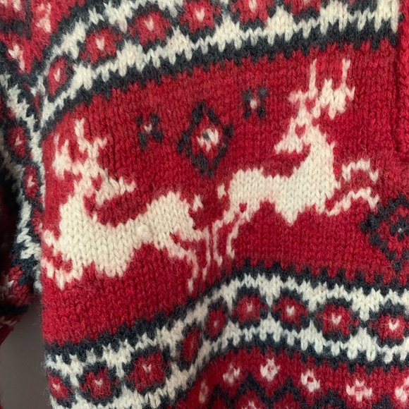 Vintage Reindeer Christmas Sweater ASO Phoebe Buffay on Friends - Picture 8 of 14